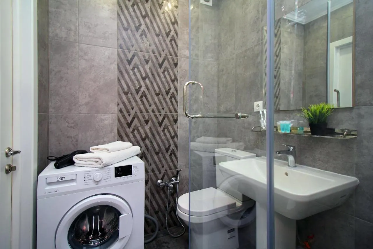 Светлая Квартира Almati Apartman